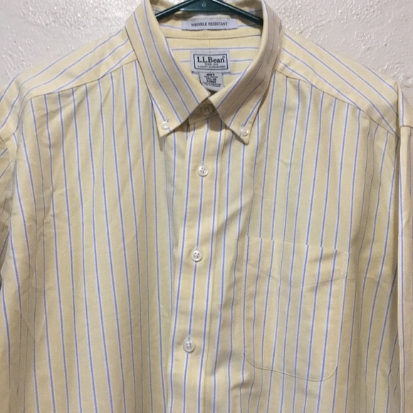 L.L. Bean wrinkle resistant button down - Picture 3 of 5